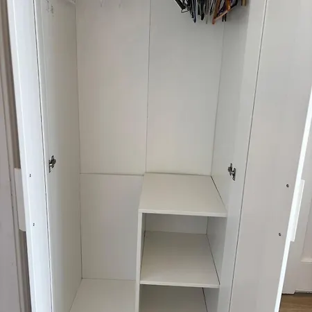 Bright And Cozy On Grand Canal Greenway Daingean