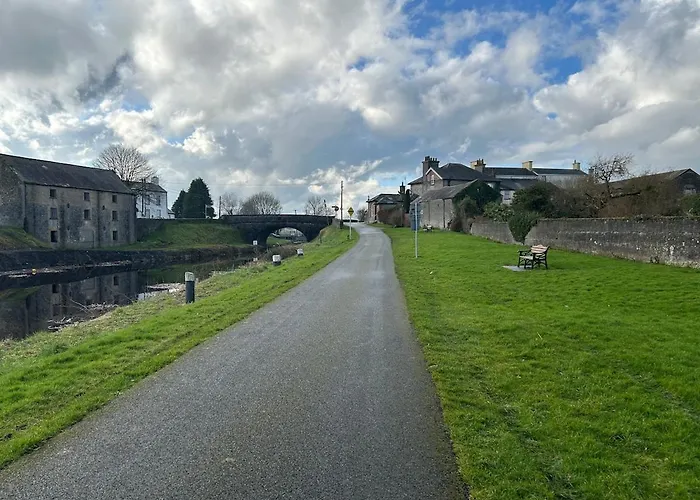 Appartement Bright And Cozy On Grand Canal Greenway *