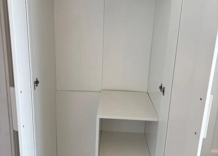 Bright And Cozy On Grand Canal Greenway Daingean