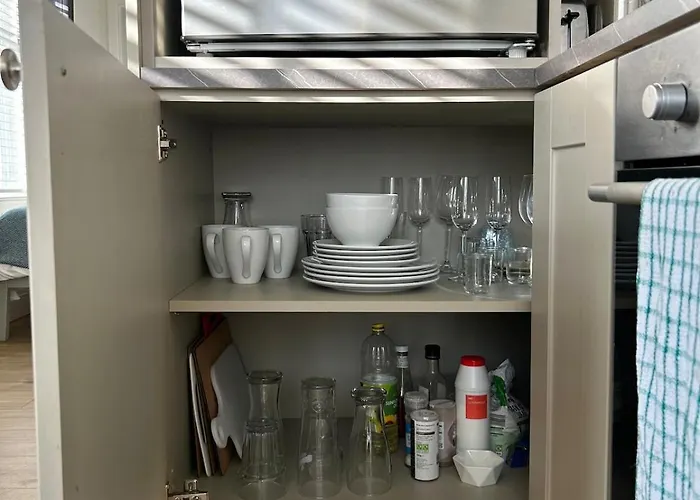 Bright And Cozy On Grand Canal Greenway *