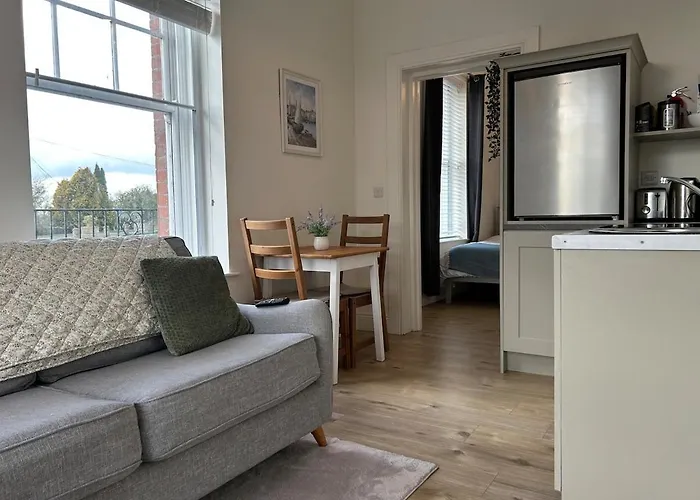 Apartment Bright And Cozy On Grand Canal Greenway Daingean